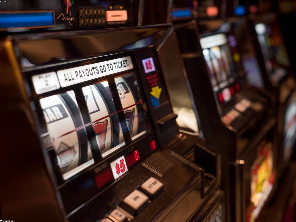 ល្បែងស្លុត: ការបកស្រាយនិងយុទ្ធសាស្ត្រដើម្បីឈ្នះ