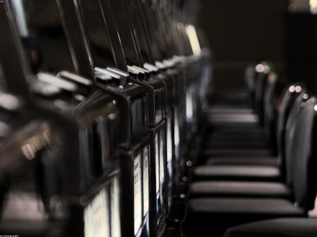 ល្បែងស្លុត៖ ការពិចារណានិងយុទ្ធសាស្ត្រក្នុងការលេង